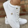 Essential Chic Court Sneaker