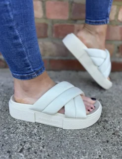 TJW Flatform Sandal